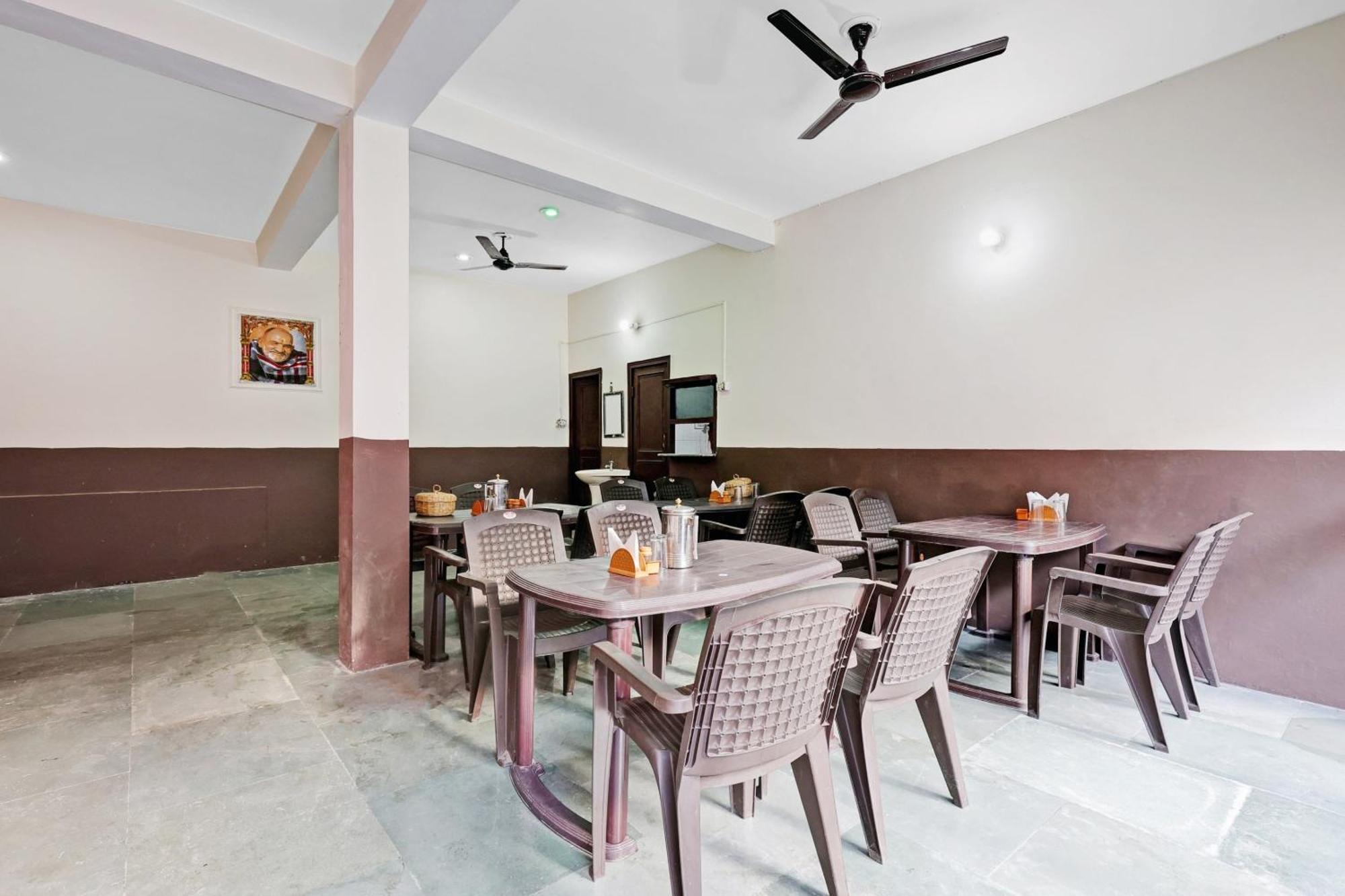 Hotel O Vasudev Inn Bhīm Tāl Buitenkant foto